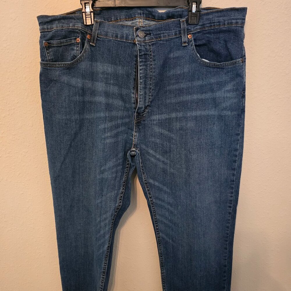 Levi's men's 559 Relaxed Straight leg denim jeans, size 42"x30".